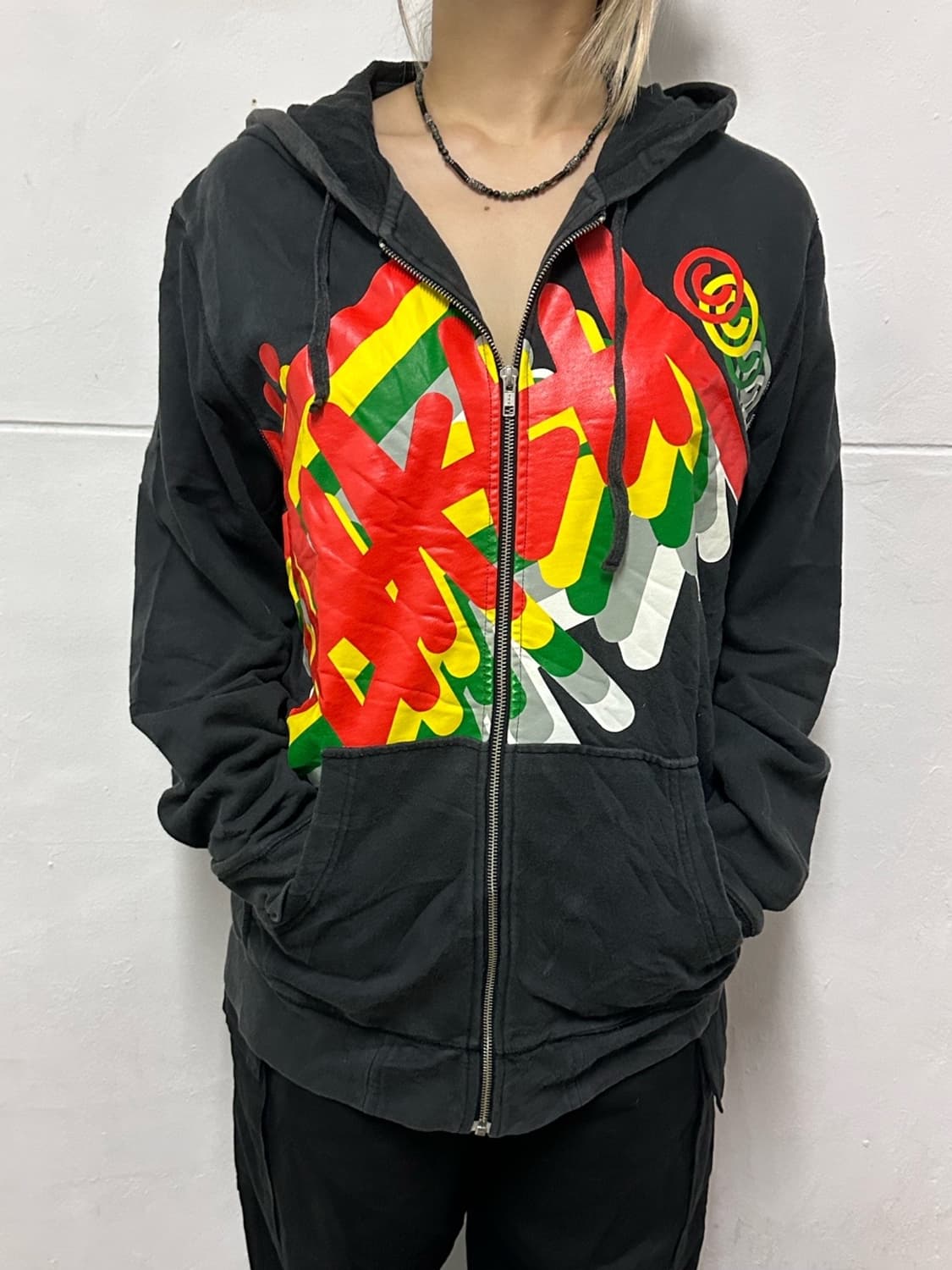 스투시 무지개 빅로고 후드집업  상품이미지1