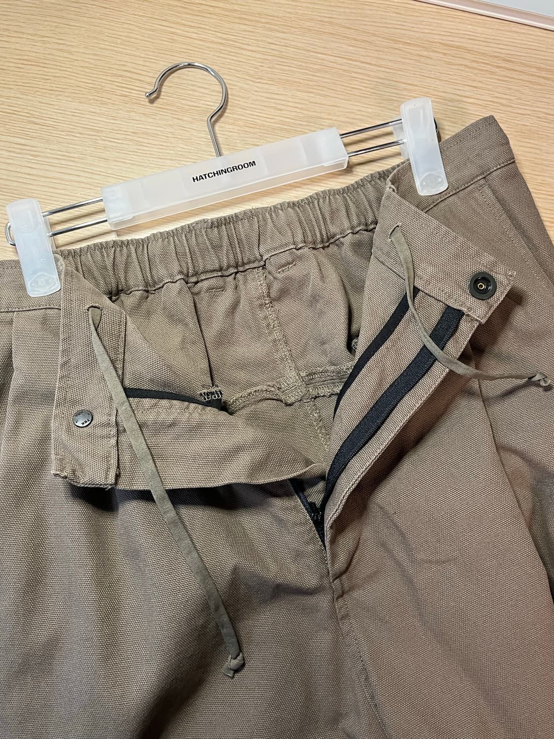 해칭룸 볼륨팬츠 다크베이지 3사이즈 판매합니다. 상품이미지5