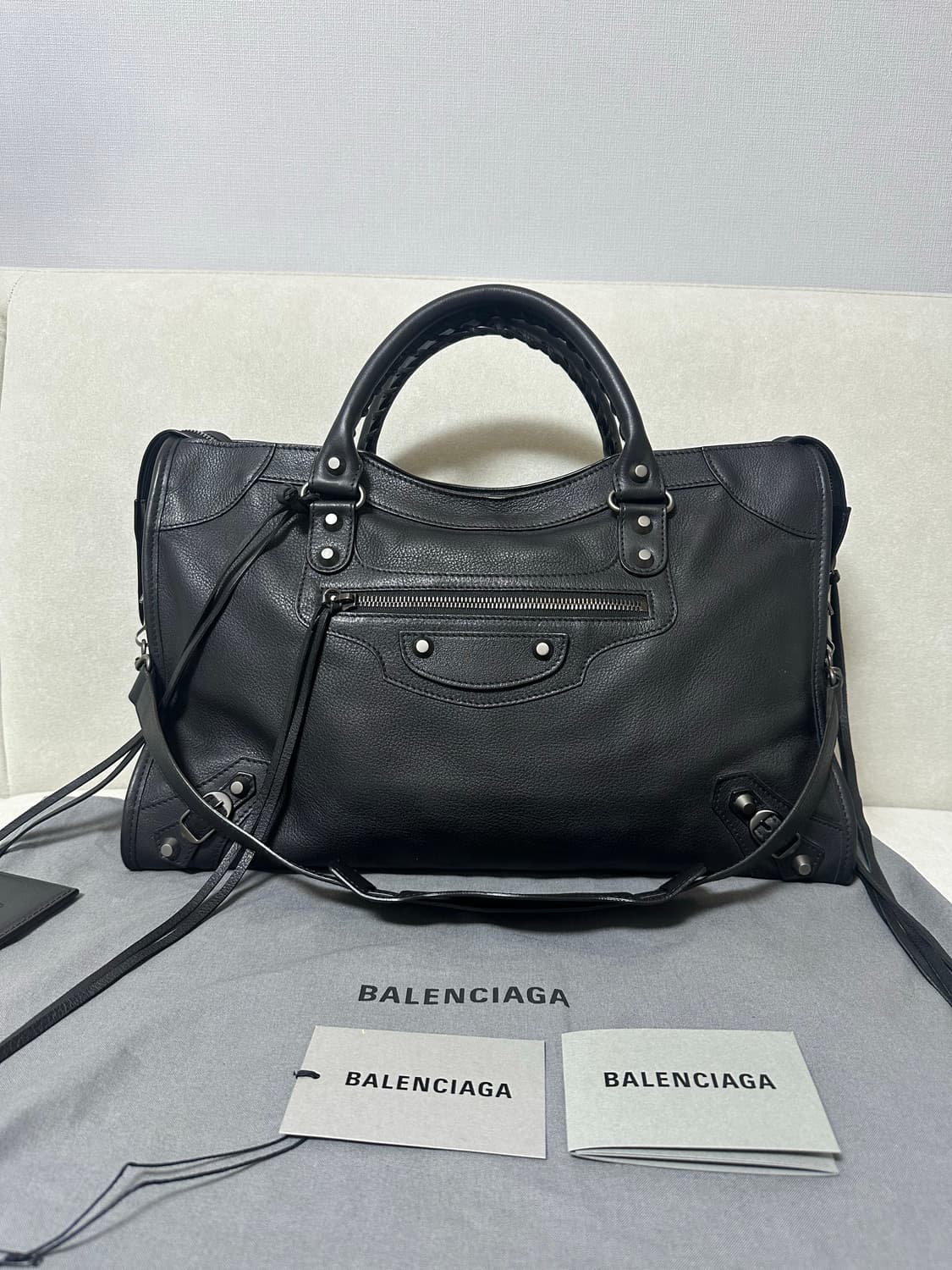 [S급 정품] 발렌시아가 시티 모터백 미디움 상품이미지1