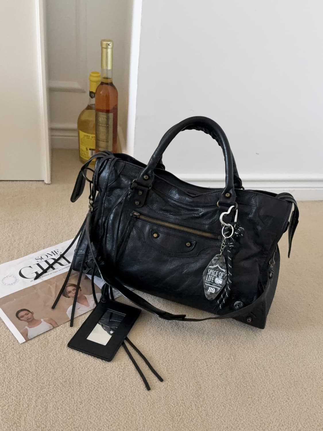 발렌시아가 모터백 미디움 블랙 상품이미지9