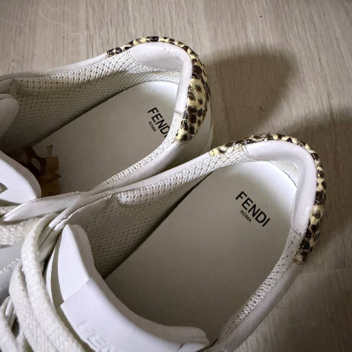 펜디 여성 패턴 스니커즈 38 (여성 250정도) 상품이미지2