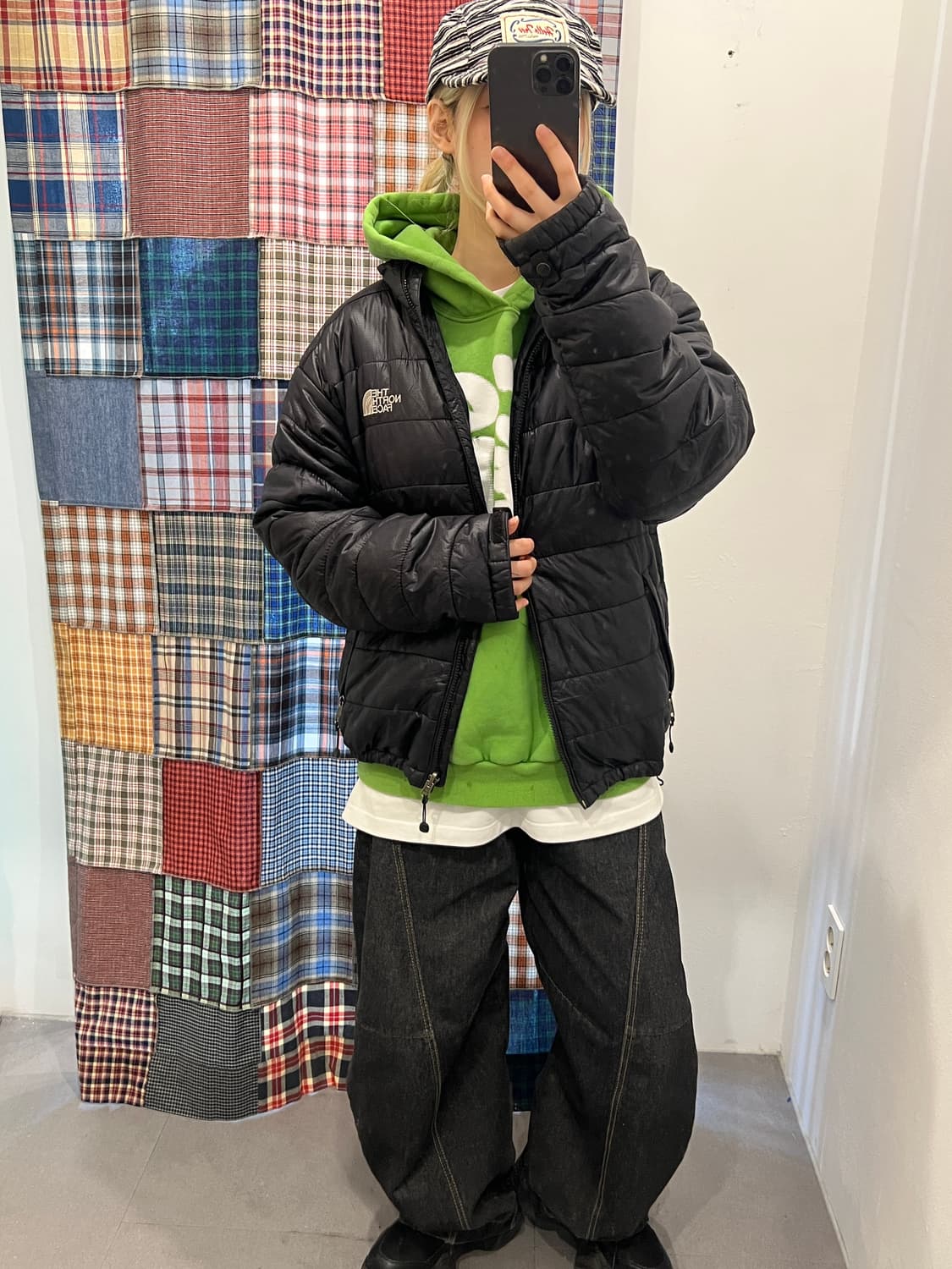 노스페이스 블랙 퀄팅 패딩 상품이미지4