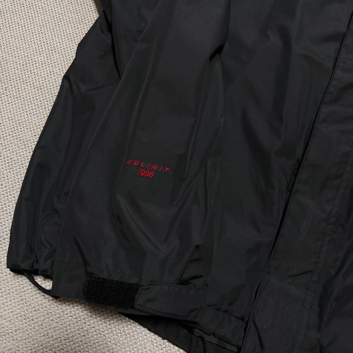 네파 사이드로고 노리밋 바람막이 자켓 상품이미지2