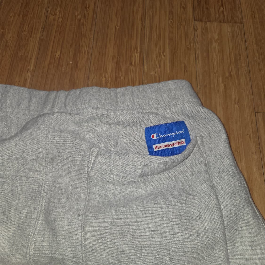 챔피온 X 디스이즈네버댓 리버스위브 스웻 팬츠 (M)

 상품이미지3