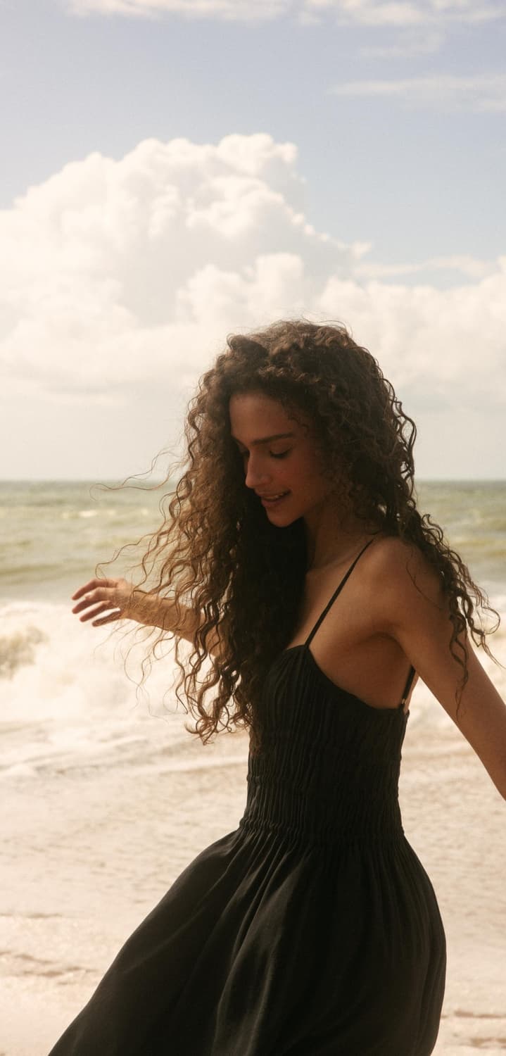 새상품) 자라 플루이드 엘라스틱 미디원피스 S 블랙 상품이미지3