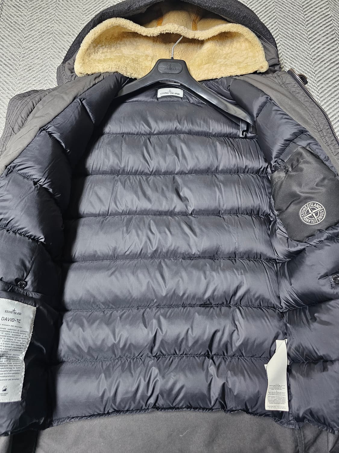 스톤아일랜드 DAVID-TC 양털 후드 다운 자켓 상품이미지7