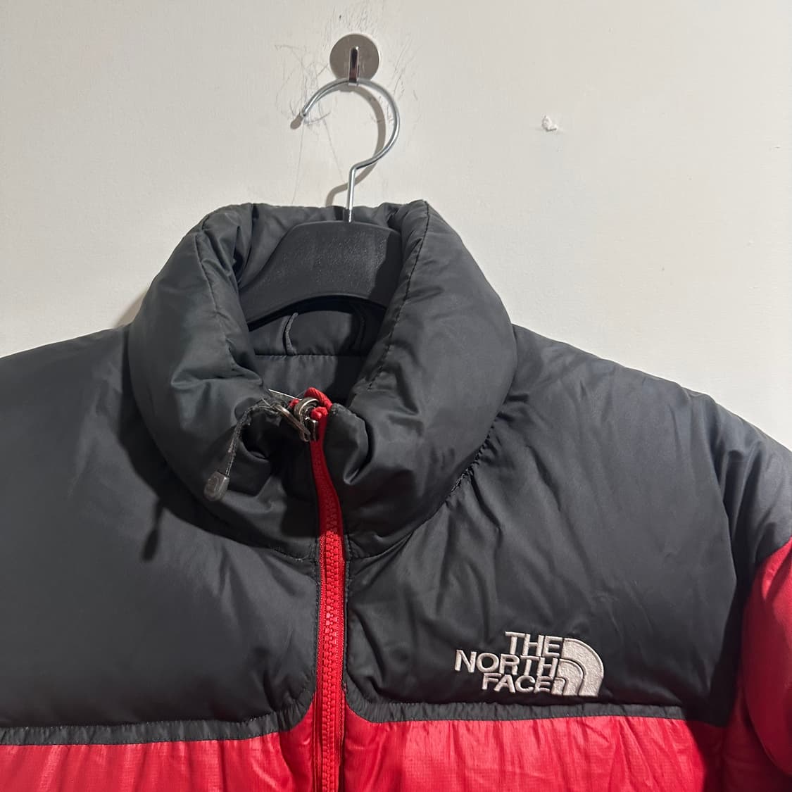 노스페이스 눕시 레드 패딩 상품이미지2