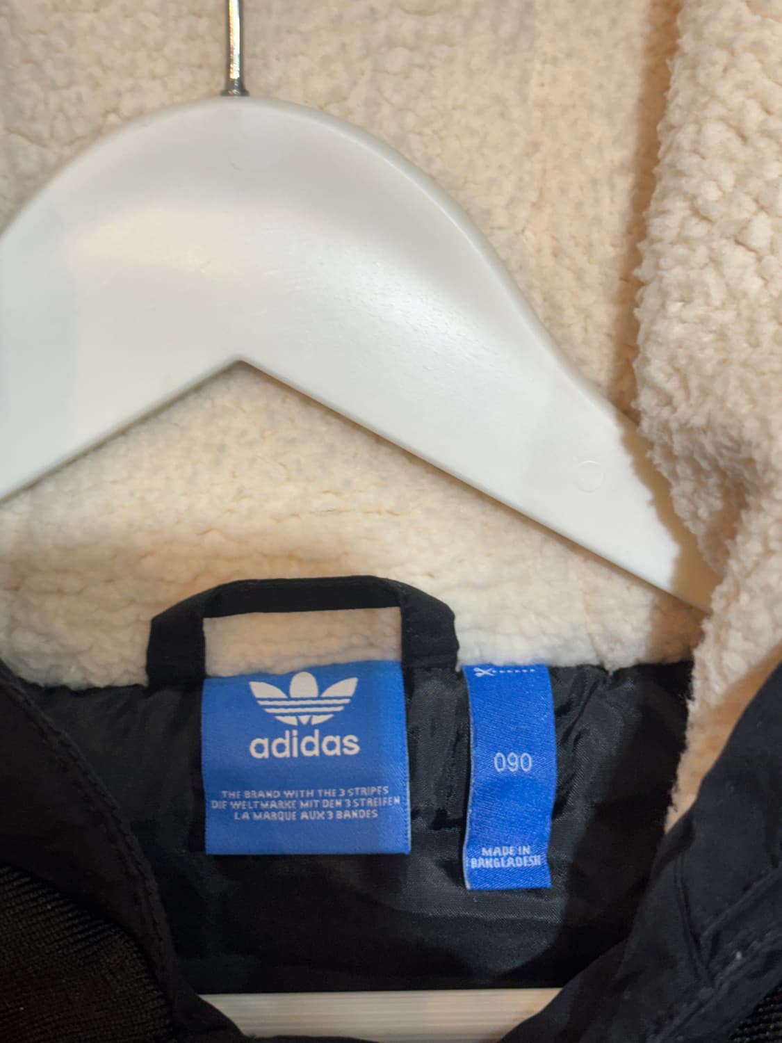 아디다스 여성 오리털 패딩 블랙 상품이미지5