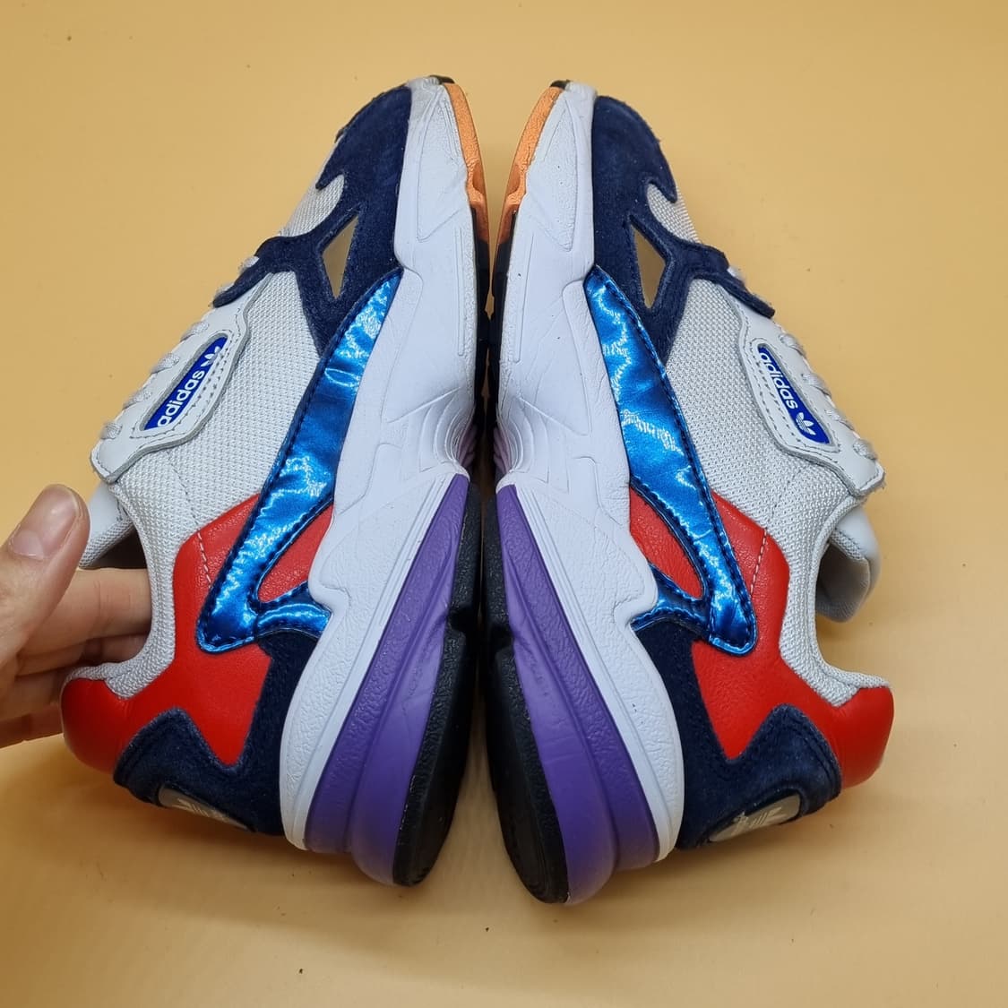 아디다스 팔콘 크리스탈 여성운동화230  상품이미지5