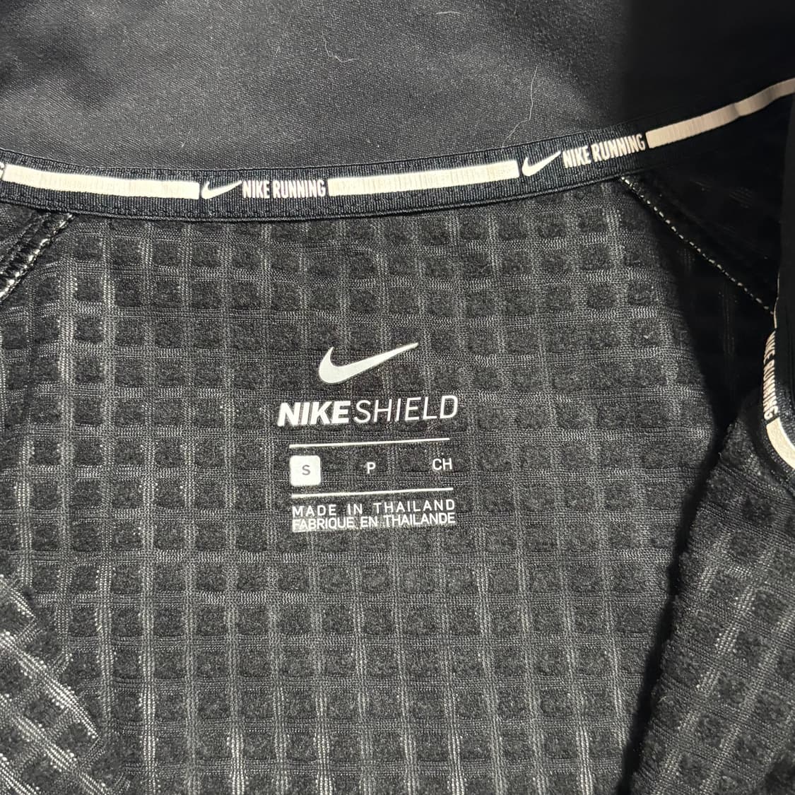 S 나이키 여성용 러닝 쉴드 바람막이  상품이미지4