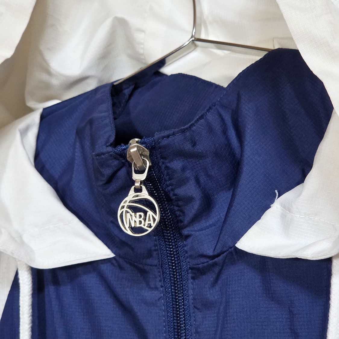 NBA 레이커스 네이비 배색 후드 바람막이 상품이미지5