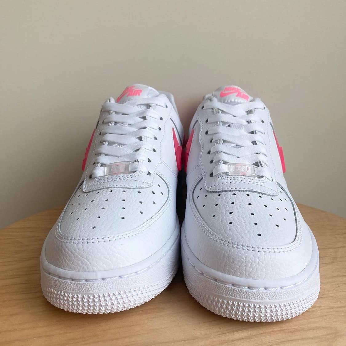 나이키 에어포스 1 로우 ‘발렌타인데이’ 상품이미지5