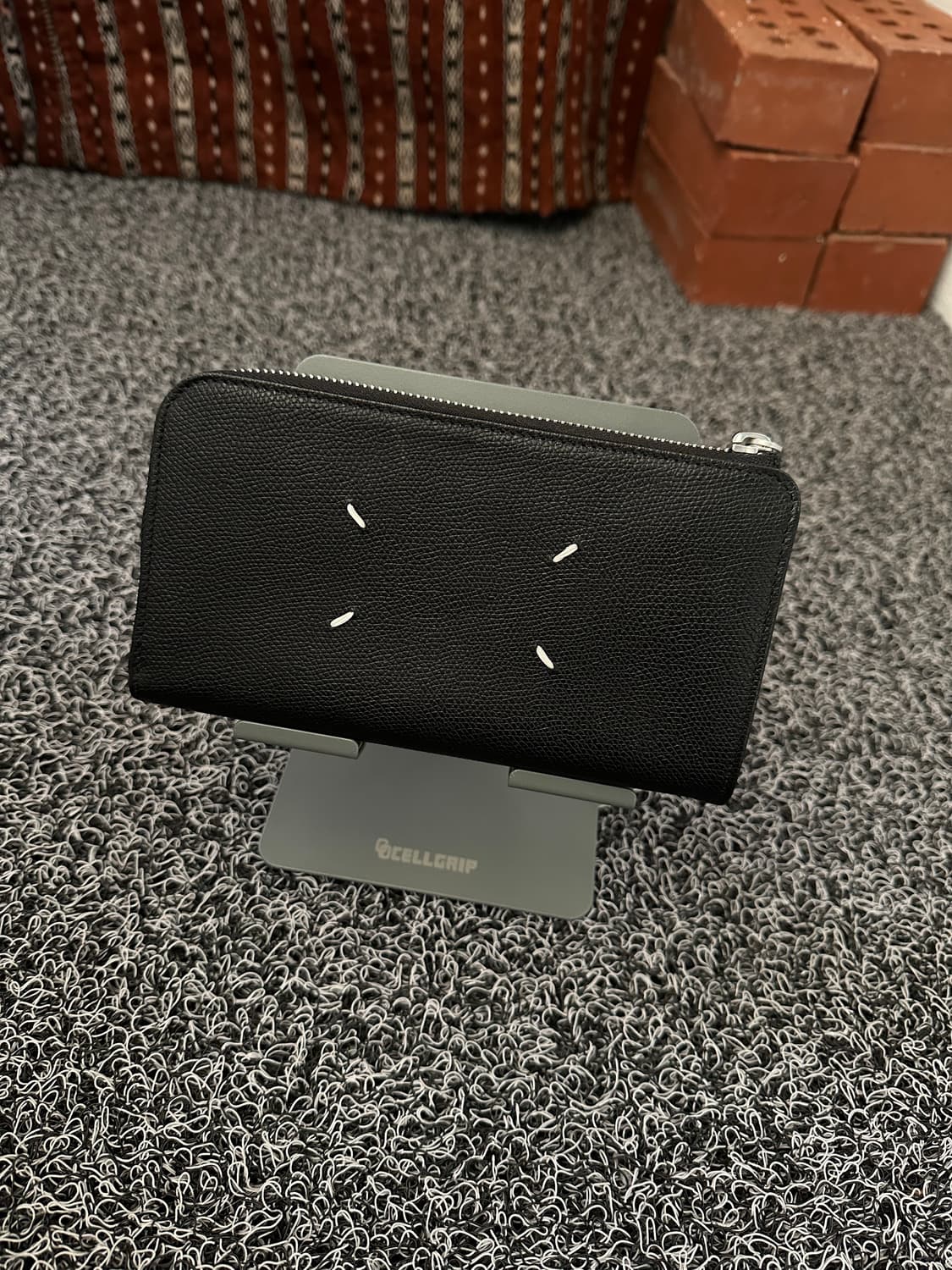 메종 마르지엘라 블랙 레더 지퍼 장지갑 상품이미지1