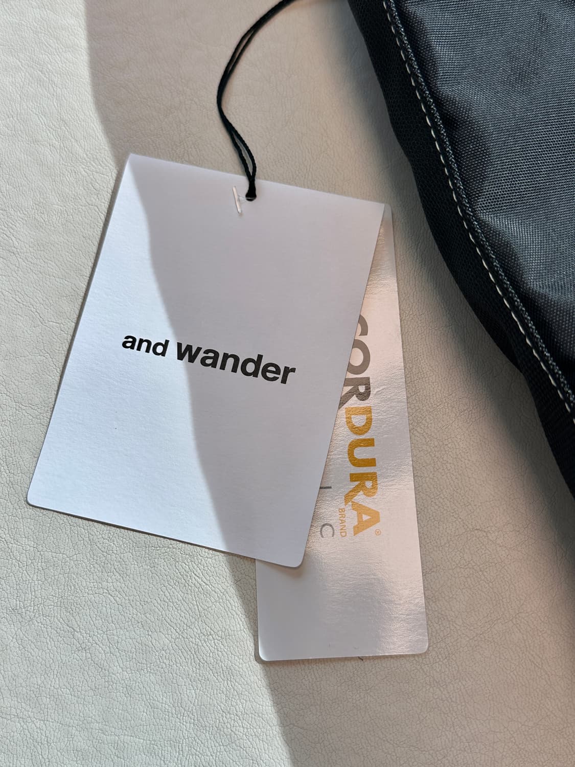 and wander 앤드원더 코듀라 숄더 토드백 상품이미지3