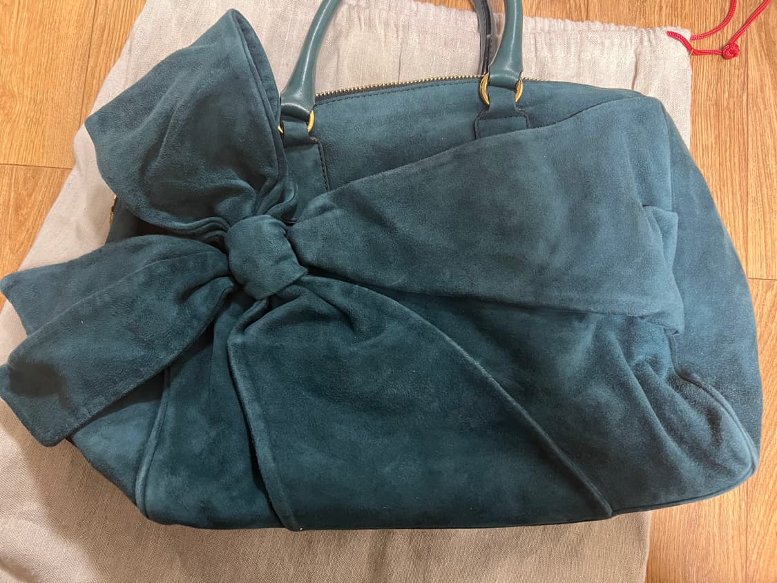 발렌티노 스웨이드 리본 보스톤 백 상품이미지1