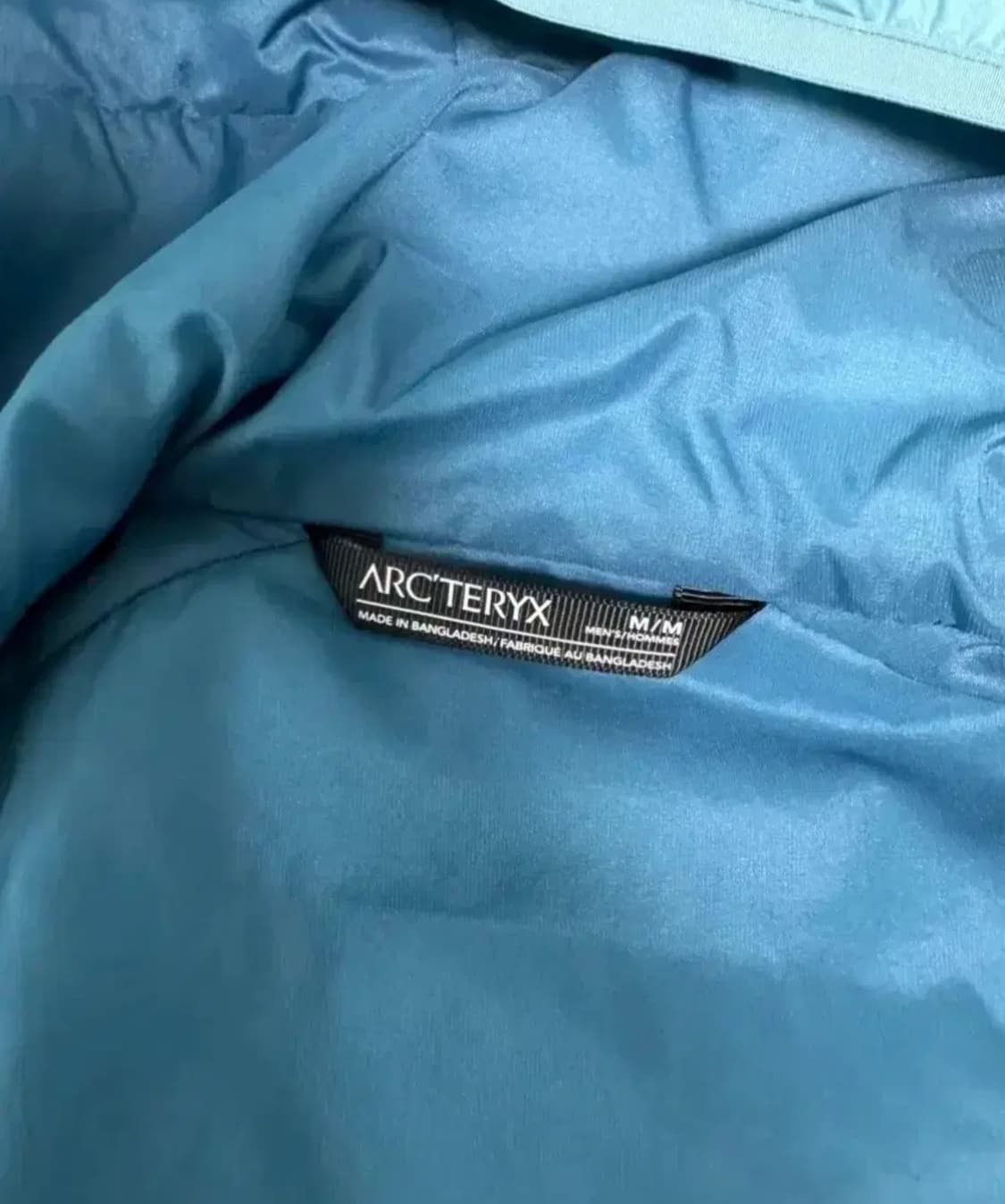 아크테릭스 아톰 lt M 사이즈  오염 하자 일절 없습니다 크림 95만원 상품이미지2