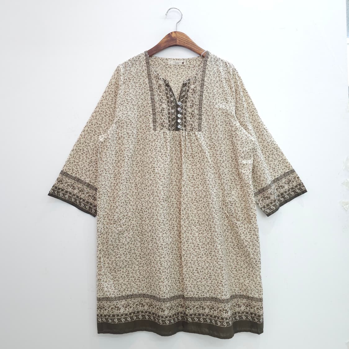 어스뮤직 플로럴 패턴 9부 포켓 원피스 상품이미지1