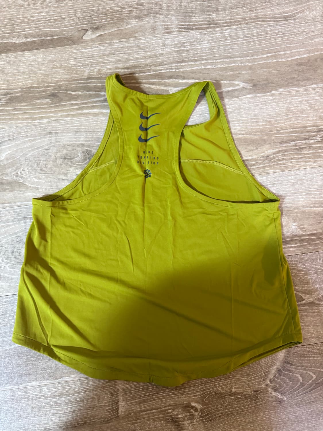 나이키 드라이핏 여성 런닝 나시 M 상품이미지1