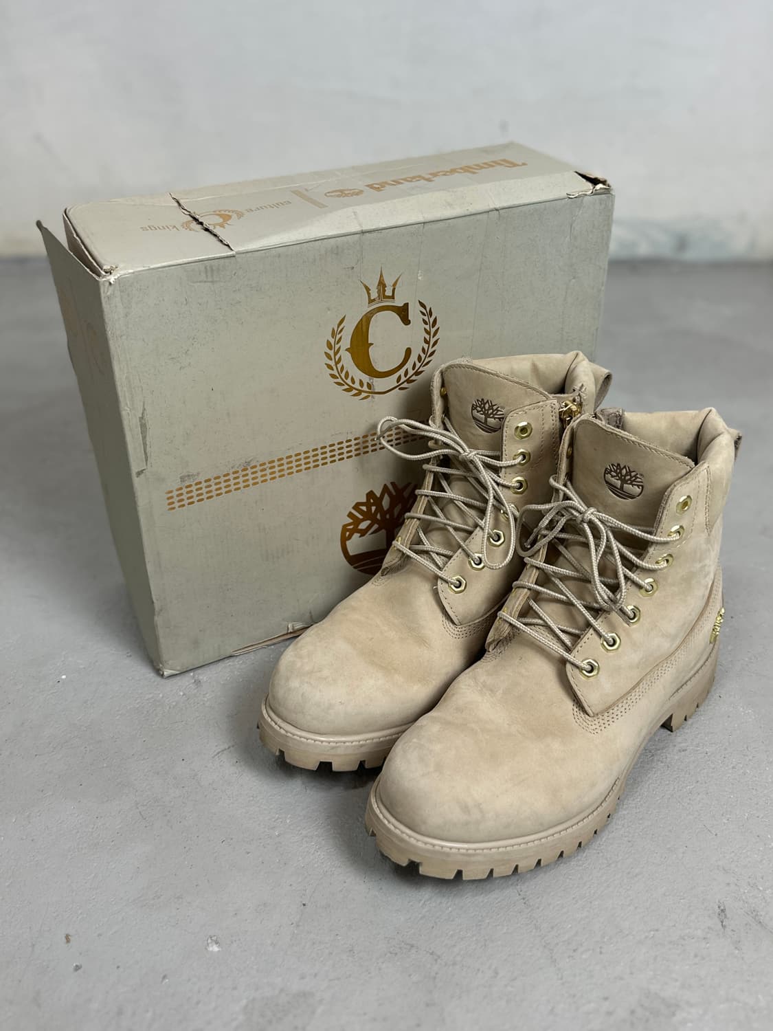 팀버랜드 6인치 누벅 부츠 베이지 상품이미지1