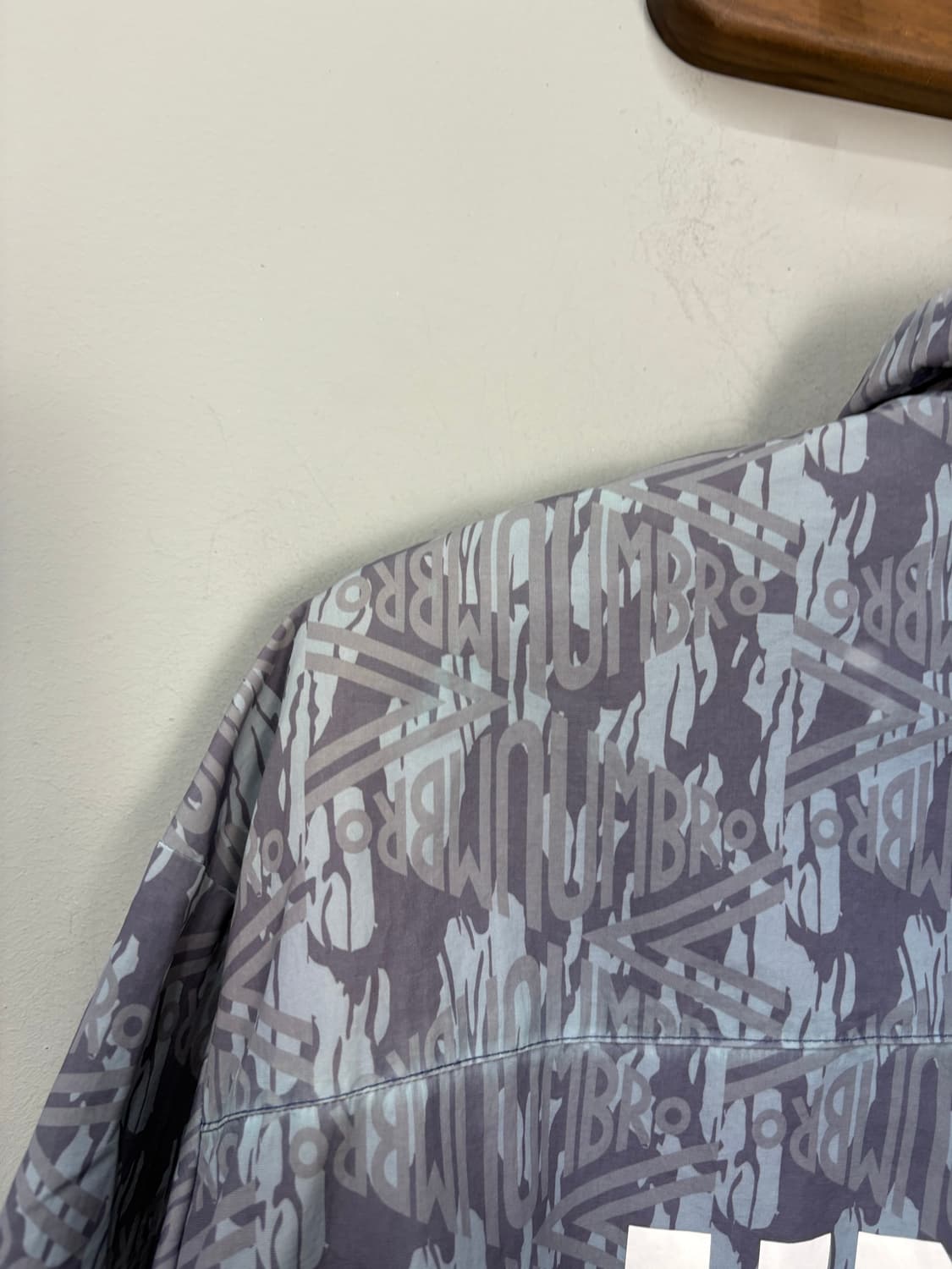 엄브로 스티릿 패턴 투웨이 올드스쿨 바람막이 자켓 A2795 상품이미지9