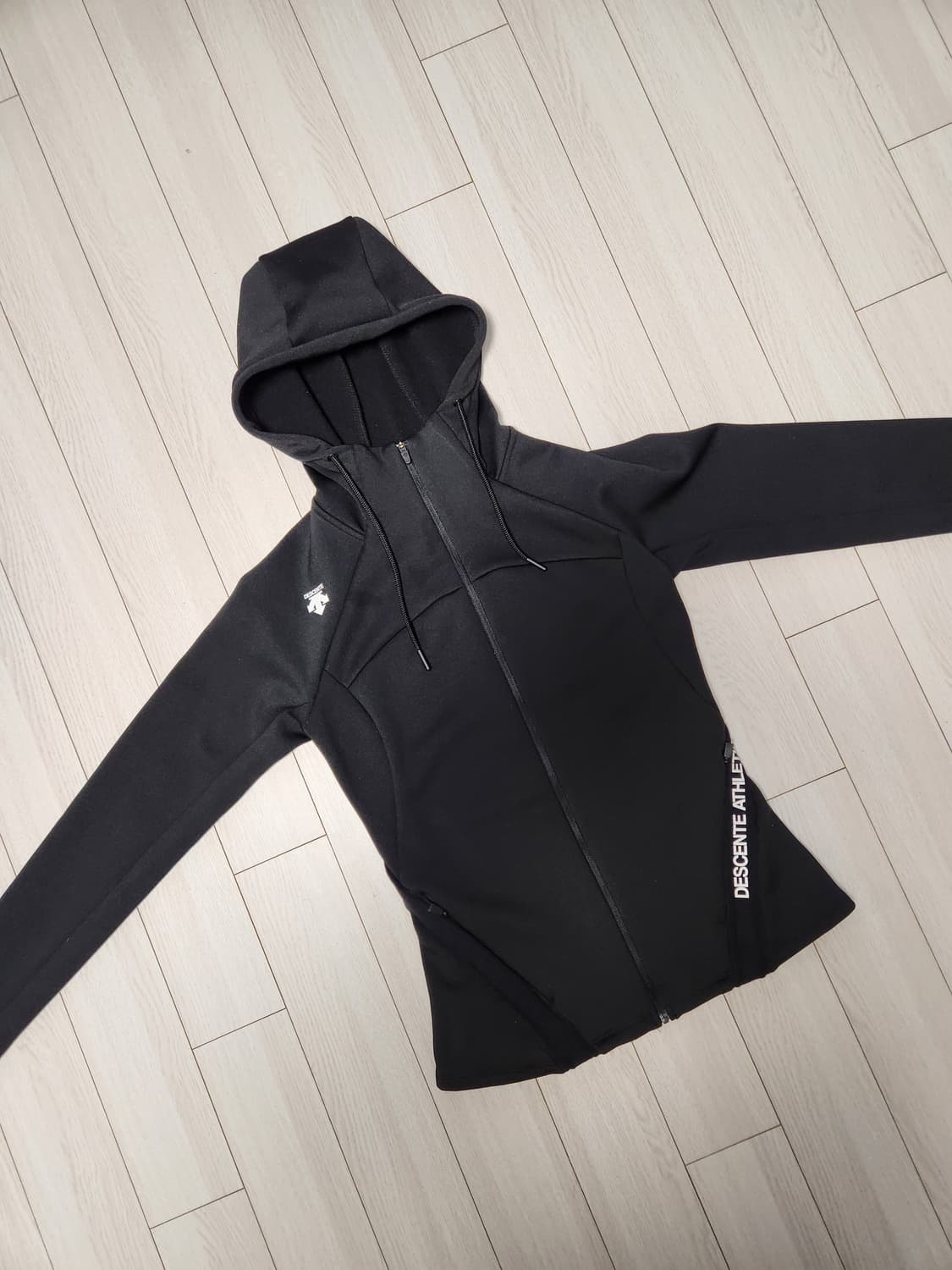 새상품급)데상트 기모 플리스 후드 집업 S9322YFT91
사이즈80 상품이미지2