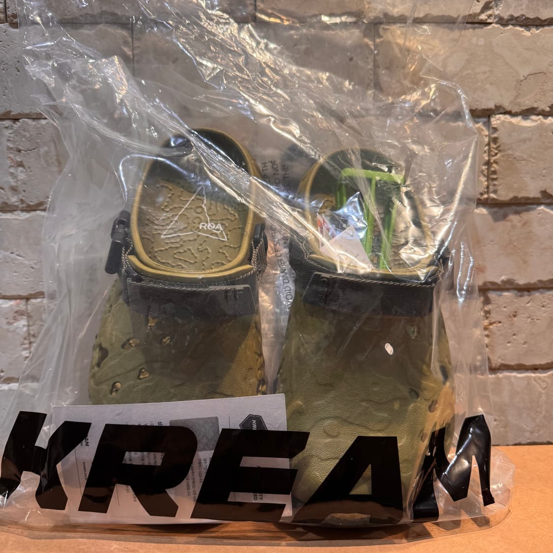 [250] 크록스 x 로아 하이킹 아틀라스 클로그 알로에 멀티 상품이미지5