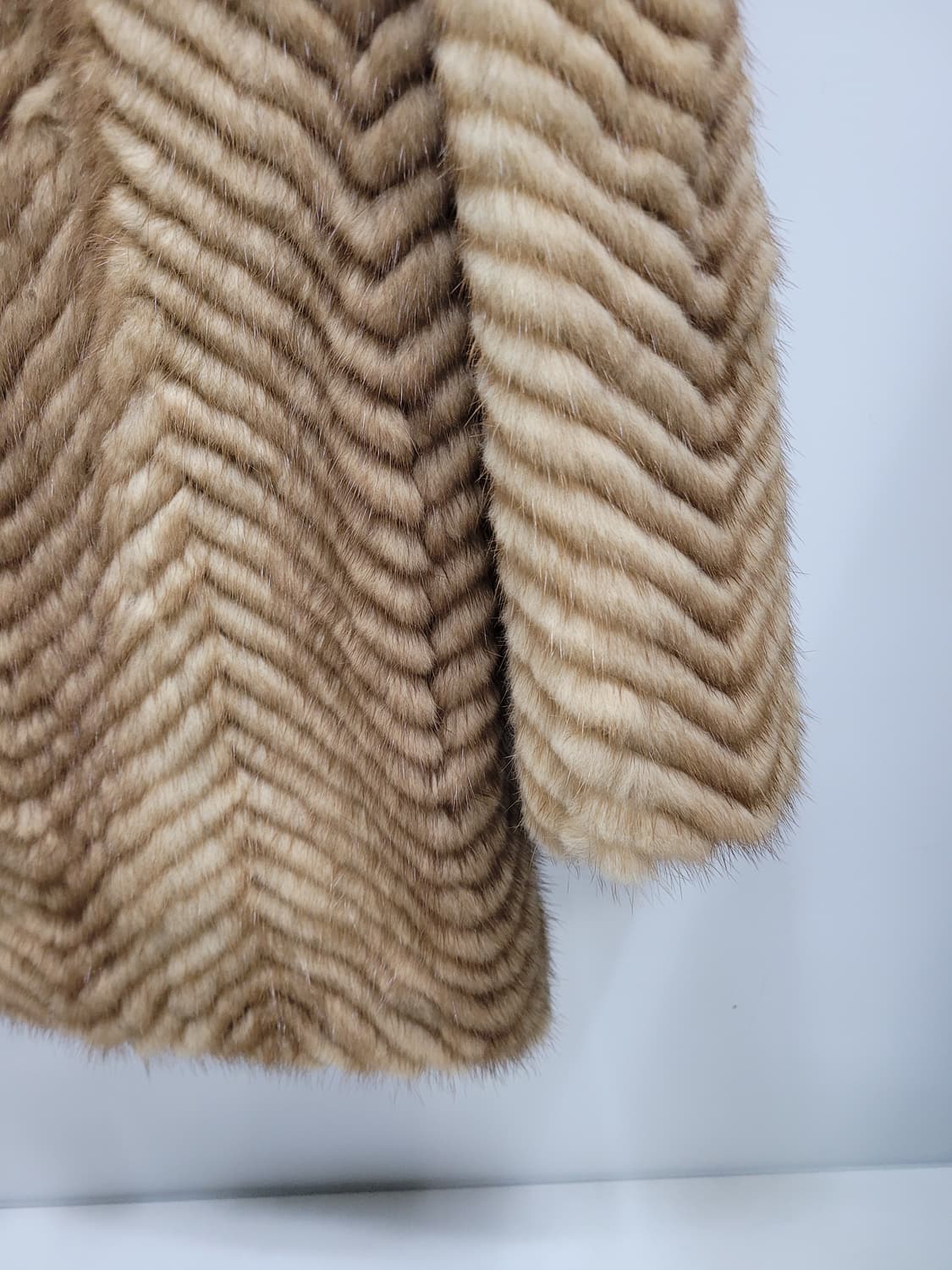 SanHe 천연 밍크 하프 코트 / 여 FREE
 상품이미지4