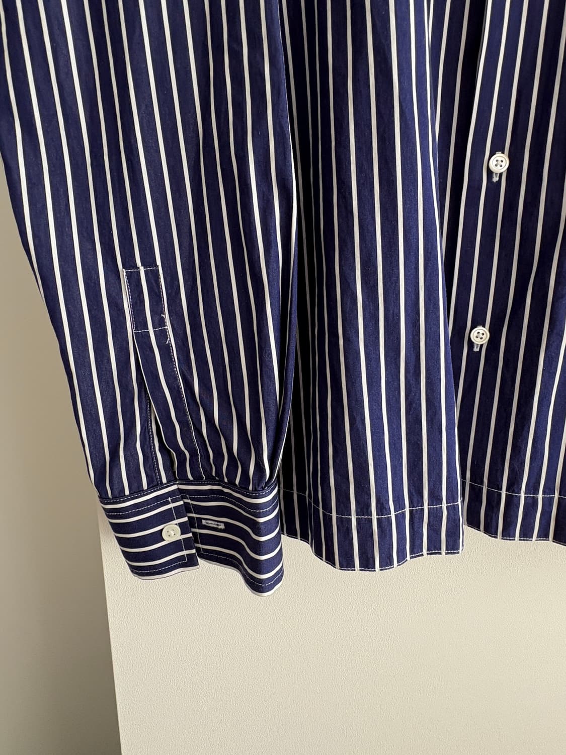 산드로 네이비 스트라이프 셔츠 상품이미지3