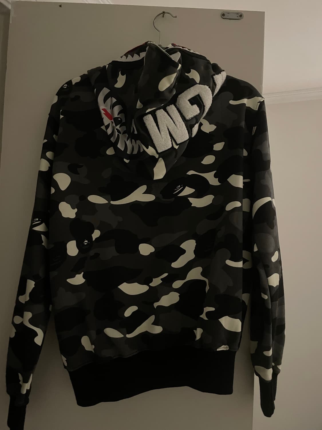 (급처)베이프 시티 카모 야광 후드집업 상품이미지3