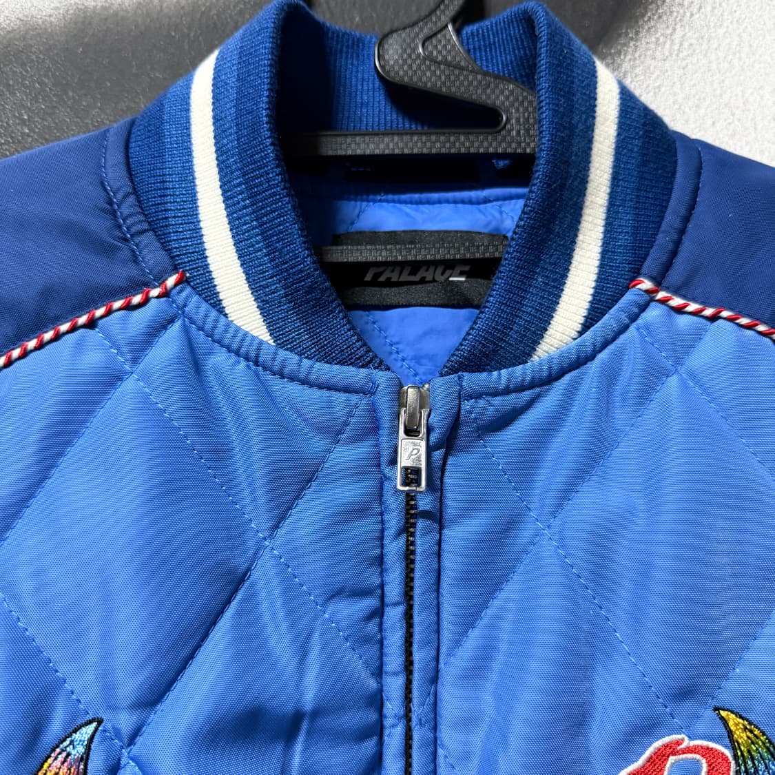 FW23 팔라스 페스티벌 퀼팅 봄버 바시티 자켓 울트라 상품이미지6