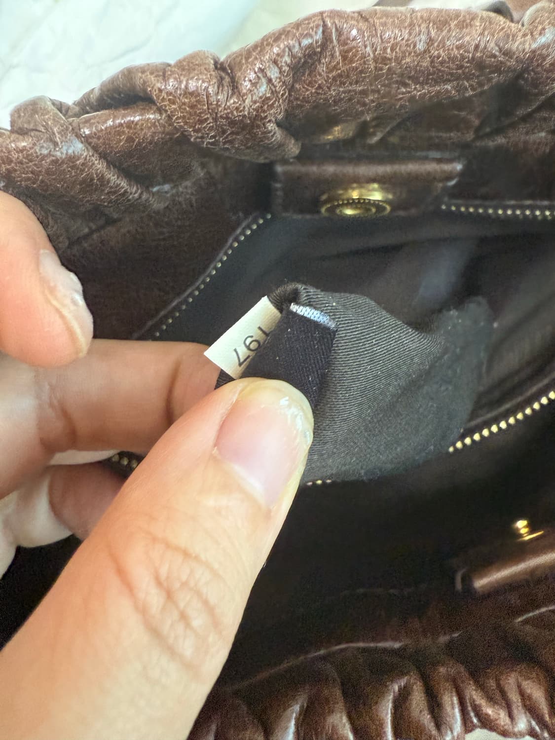 미우미우 브라운 비텔로 백 스칸디백 상품이미지9