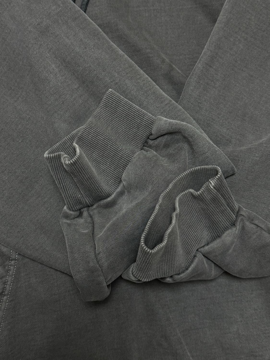 Deus seoul college Address 데우스 후드티 상품이미지2