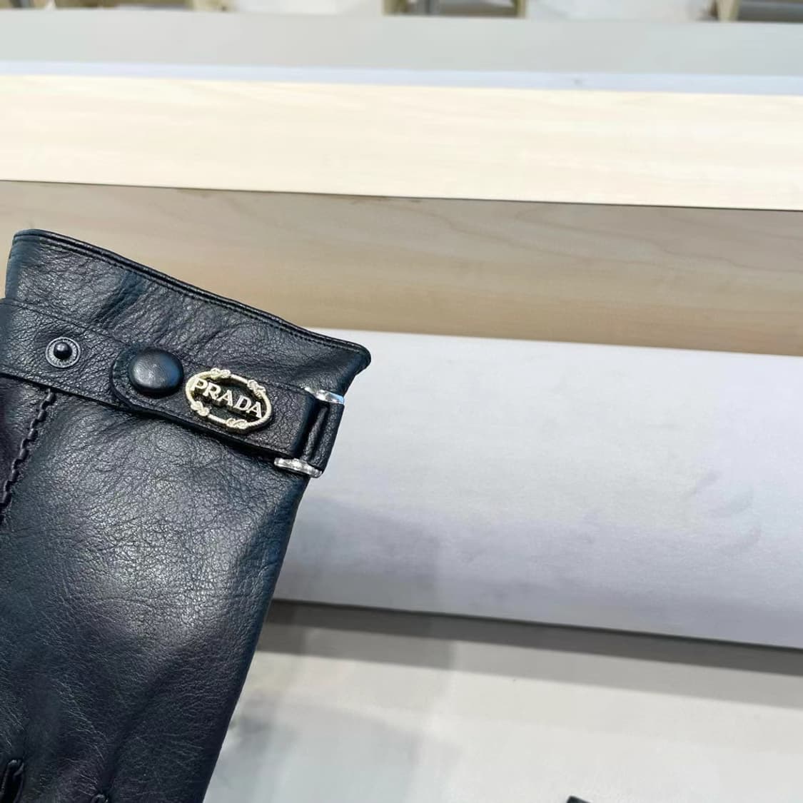 프라다 장갑 여성 기모
 상품이미지2