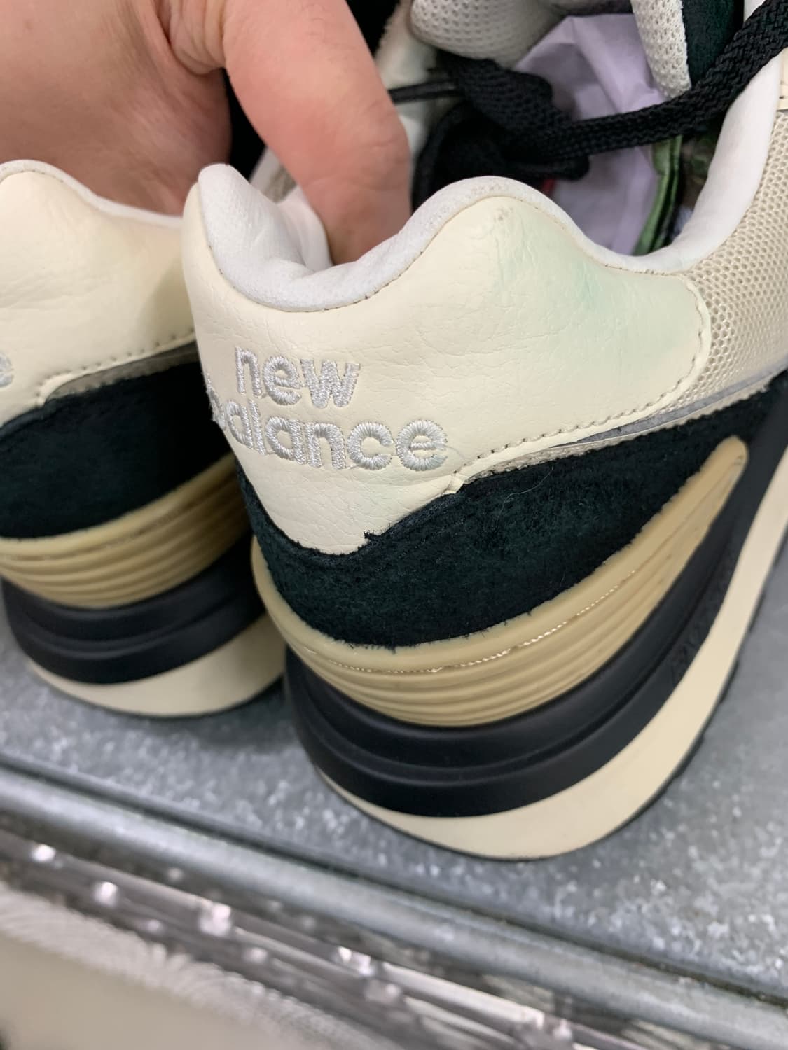 뉴발란스 574 레거시 블랙 앙고라 235 상품이미지5