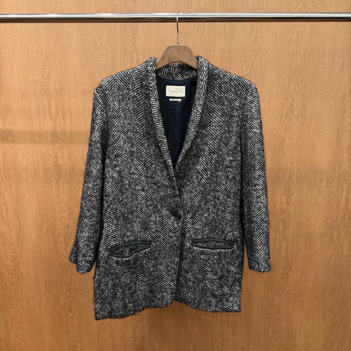 이자벨마랑 에뚜왈 헤링본 싱글 자켓 노치드 카라 디테일 레귤러핏 블랙 상품이미지2