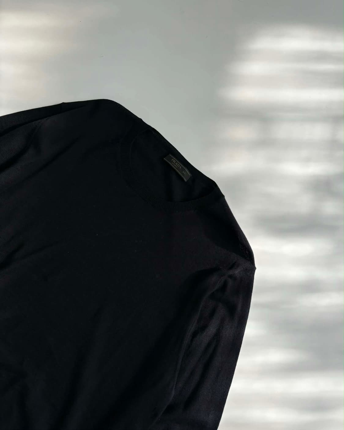 [L] 프라다 버진울 크루넥 니트 상품이미지6