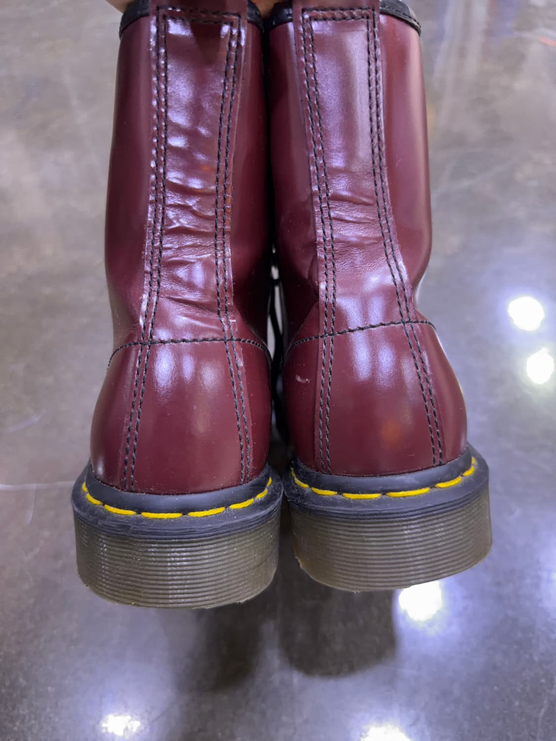 닥터마틴 11821 체리레드 8홀 워커부츠 240 상품이미지7