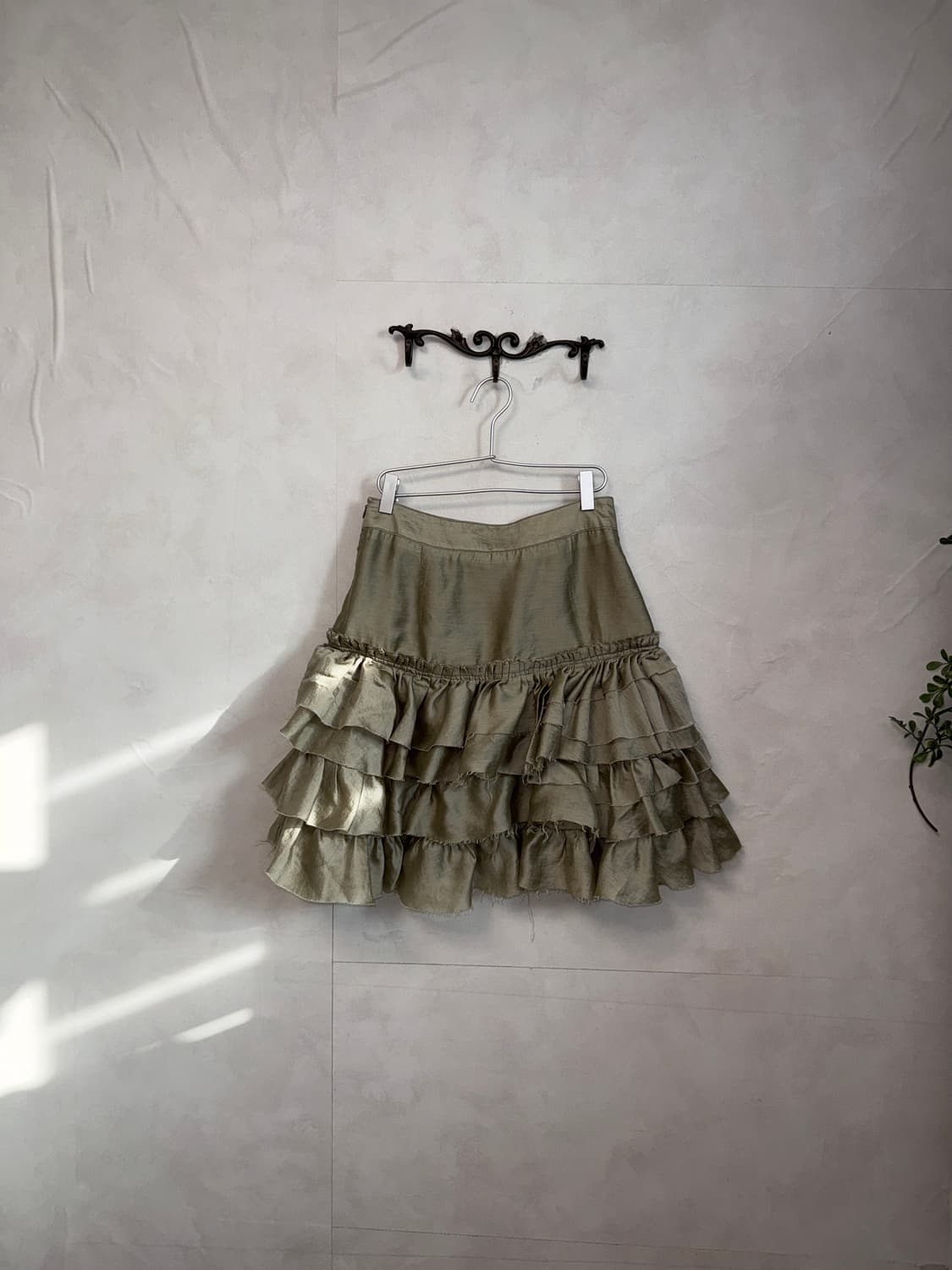 Khaki satin grunge ruffle cancan skirt 상품이미지4