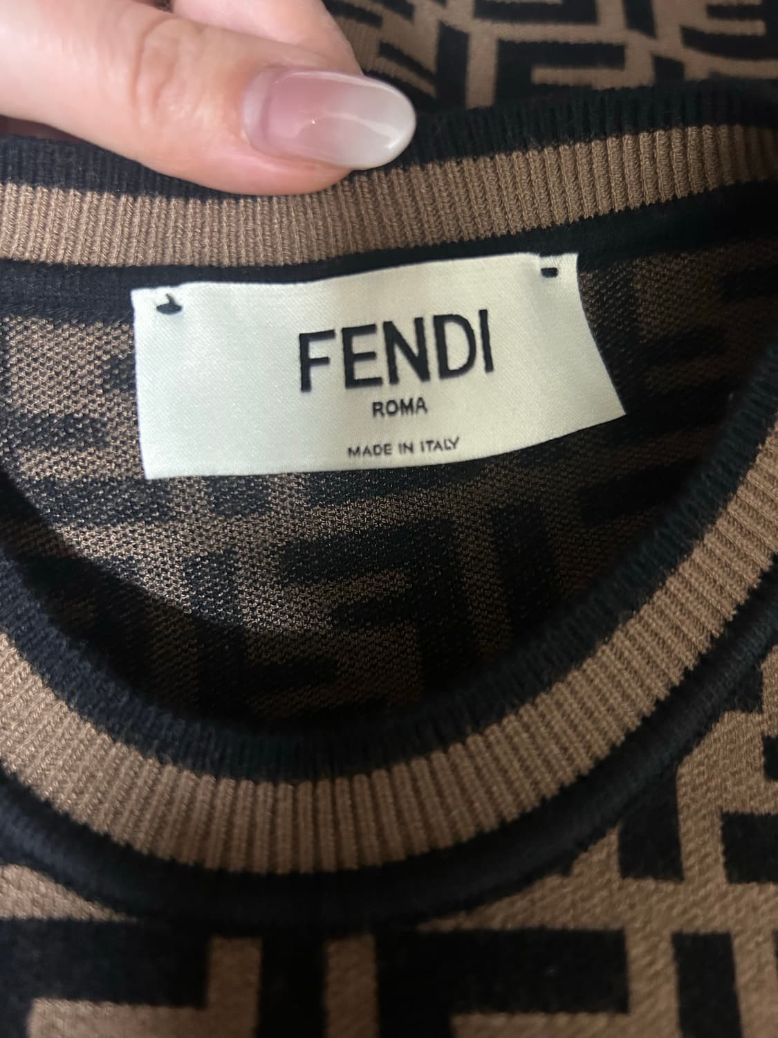 FENDI 펜디 패브릭 FF 모티프 스웨터 -미착용새상품- 상품이미지3