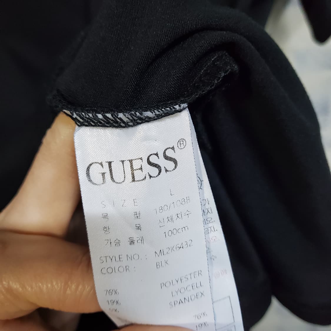 게스 GUESS 블랙 반팔 티셔츠  상품이미지6