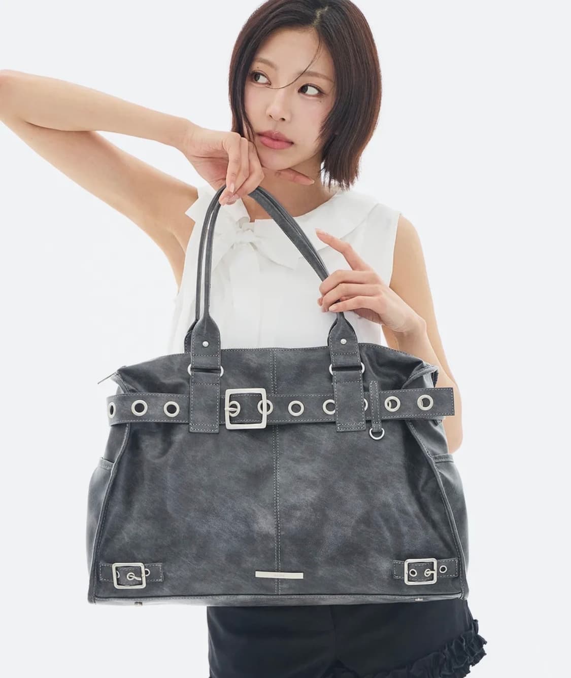 벨티드 스퀘어 토트 백 차콜 상품이미지1