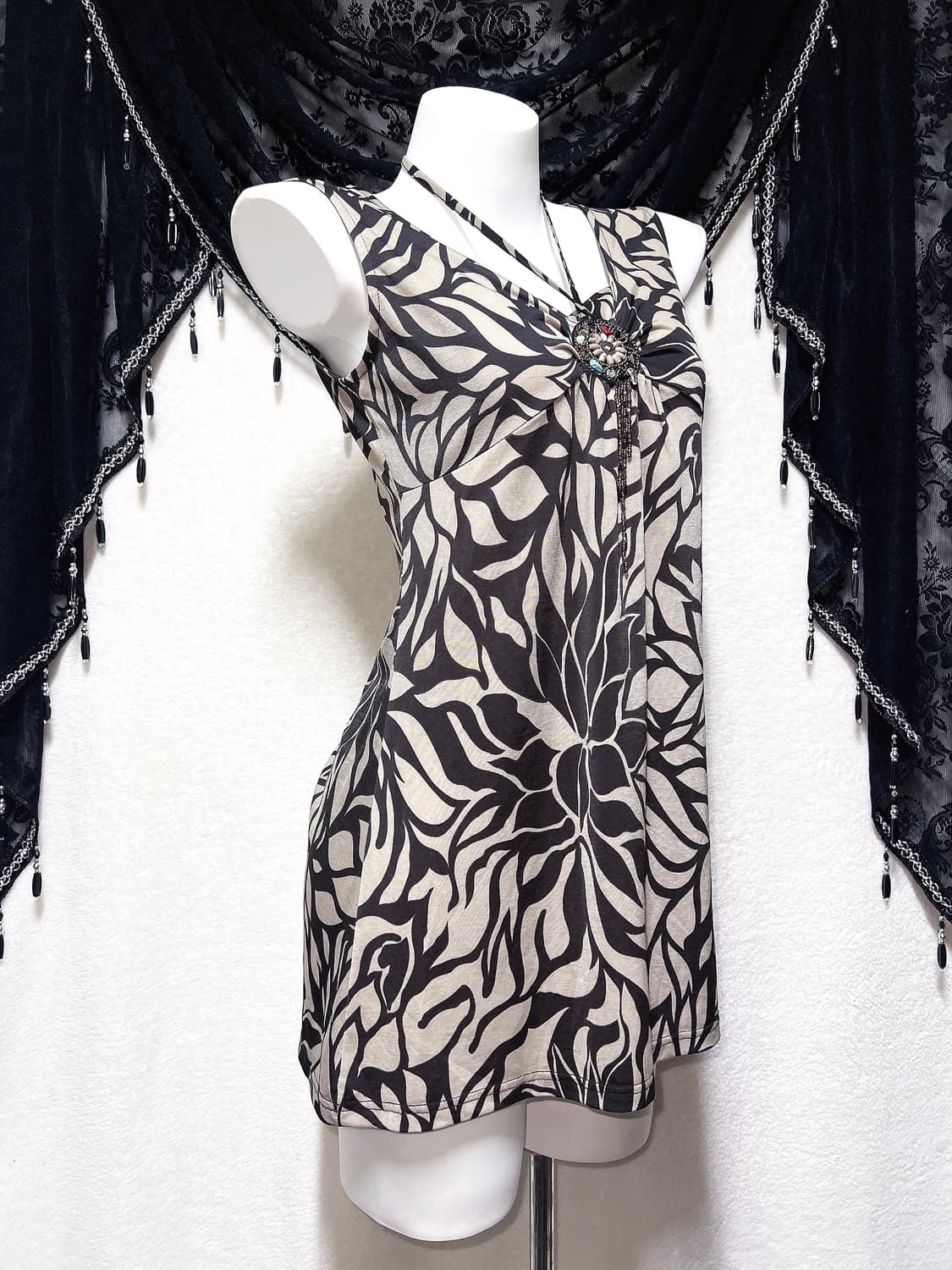 오리엔탈 페어리그런지 비즈장식 플라워패턴 슬리브리스 나시 핀터 미니원피스 상품이미지1