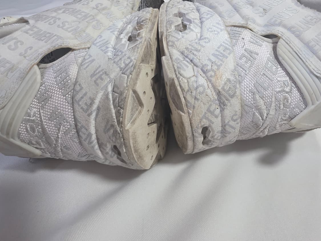 [VETEMENT x Reebok] 베트멍 리복 퓨리 상품이미지3