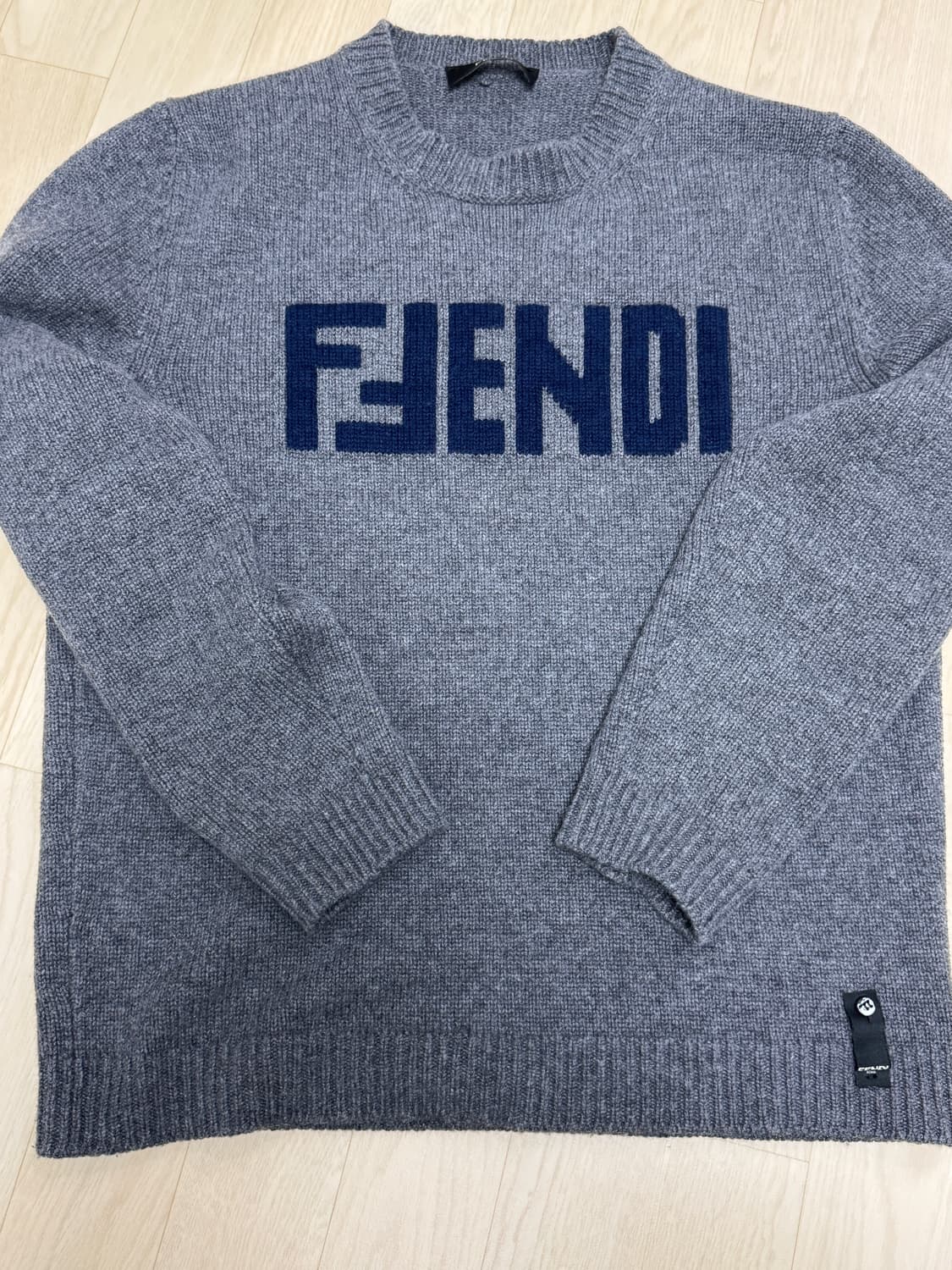 펜디 니트 상품이미지1