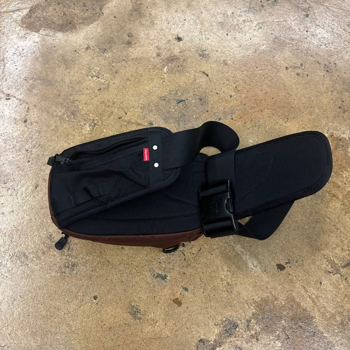 슈프림 x 노스페이스 스팁 테크 웨이스트백 브라운 22FW 상품이미지3