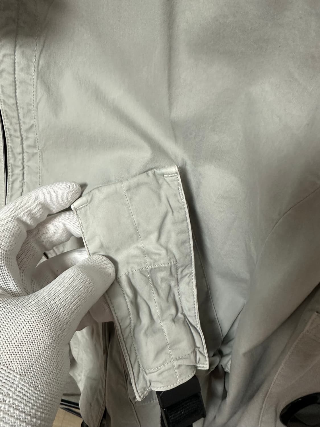 CP컴퍼니 렌즈와펜 탄창 하이넥 오버셔츠 라이트그레이 (M) 상품이미지3