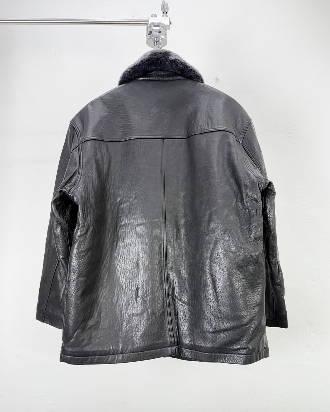 90s 이브 생로랑 블랙 퍼 카라 클래식 쉽스킨 레더 자켓 상품이미지6