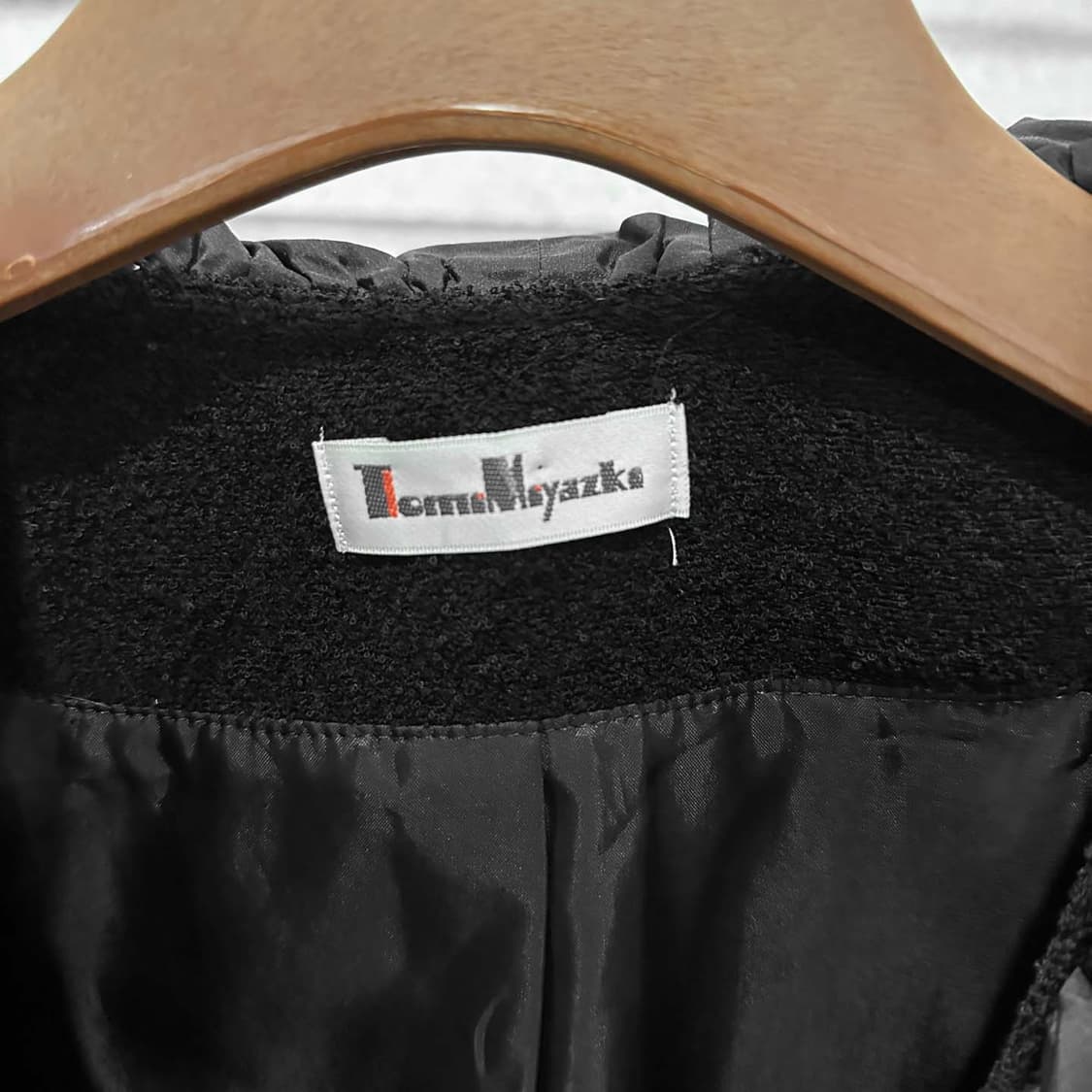 JPN VINTAGE 부클 자켓 러플 프릴 브이넥 원버튼 디테일 블랙 상품이미지6