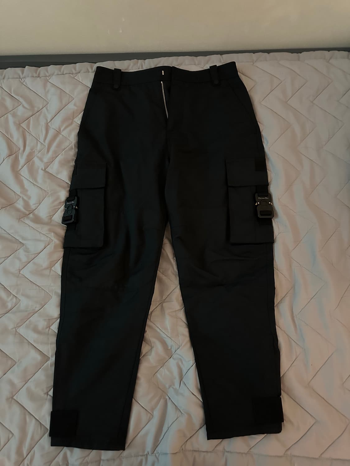 디올 버클 카고 팬츠(210 구매) 상품이미지1