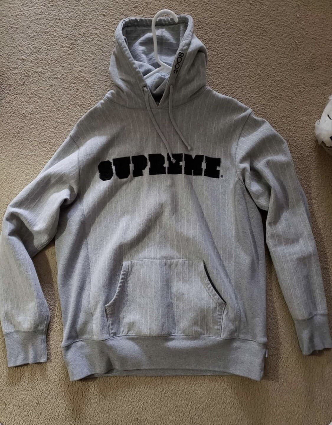 08FW 슈프림 핀스트라이프 후드티 상품이미지1